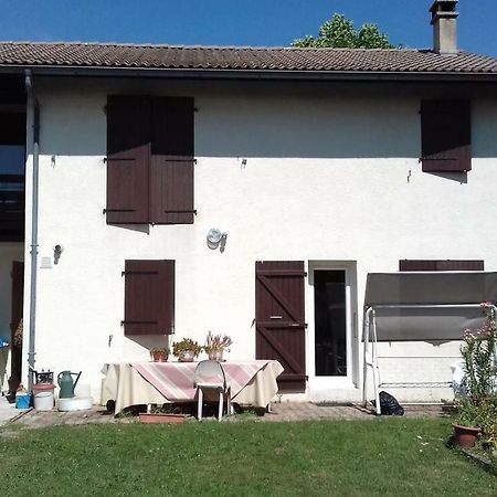 Chambre D'Hote Le Pin La Tour-du-Pin Exterior photo